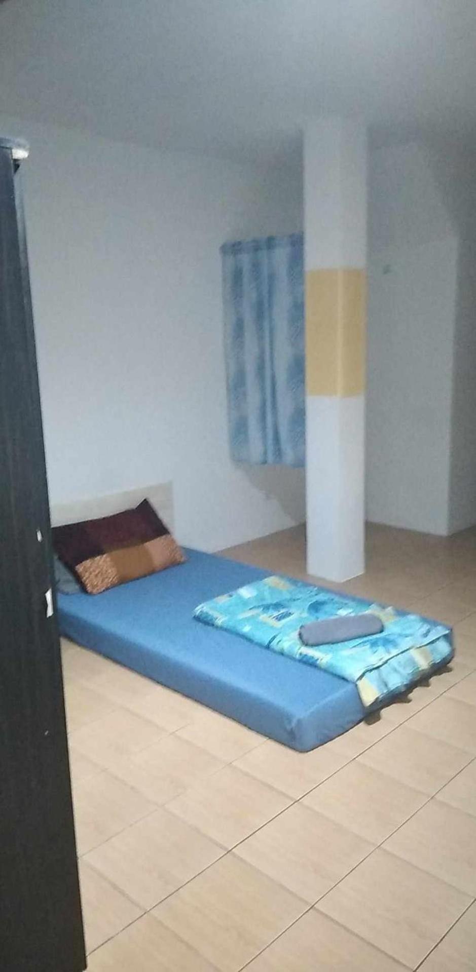 Hotel J&E à Nong Prue Extérieur photo